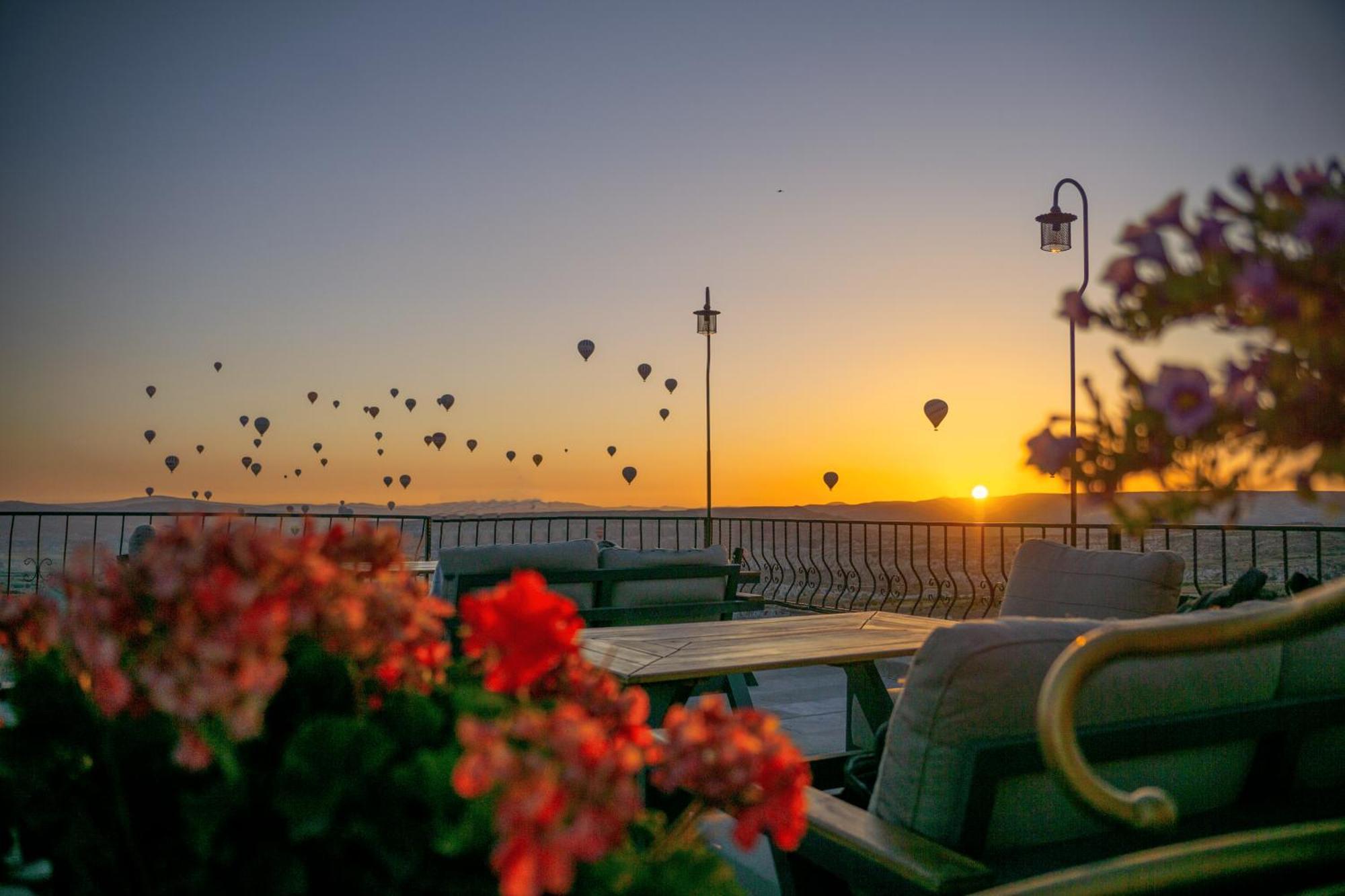 Ages In Cappadocia Hotel Ючхисар Екстериор снимка