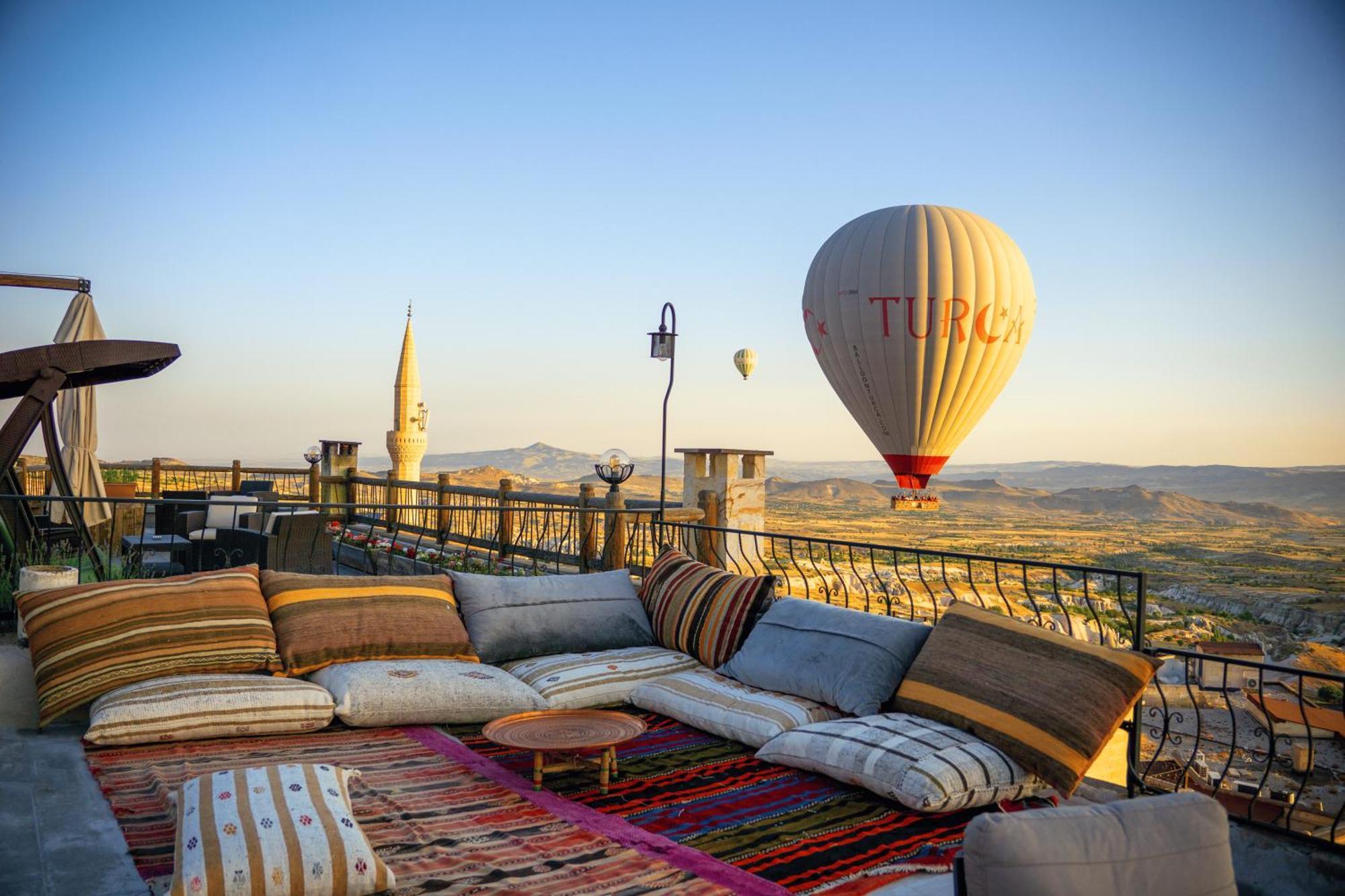 Ages In Cappadocia Hotel Ючхисар Екстериор снимка