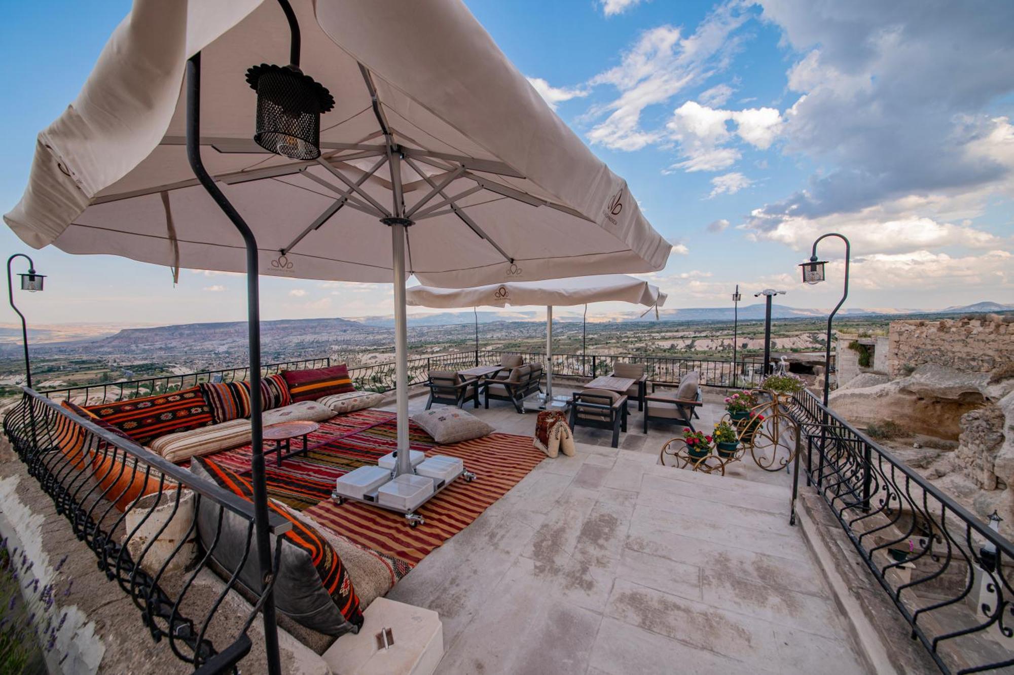 Ages In Cappadocia Hotel Ючхисар Екстериор снимка