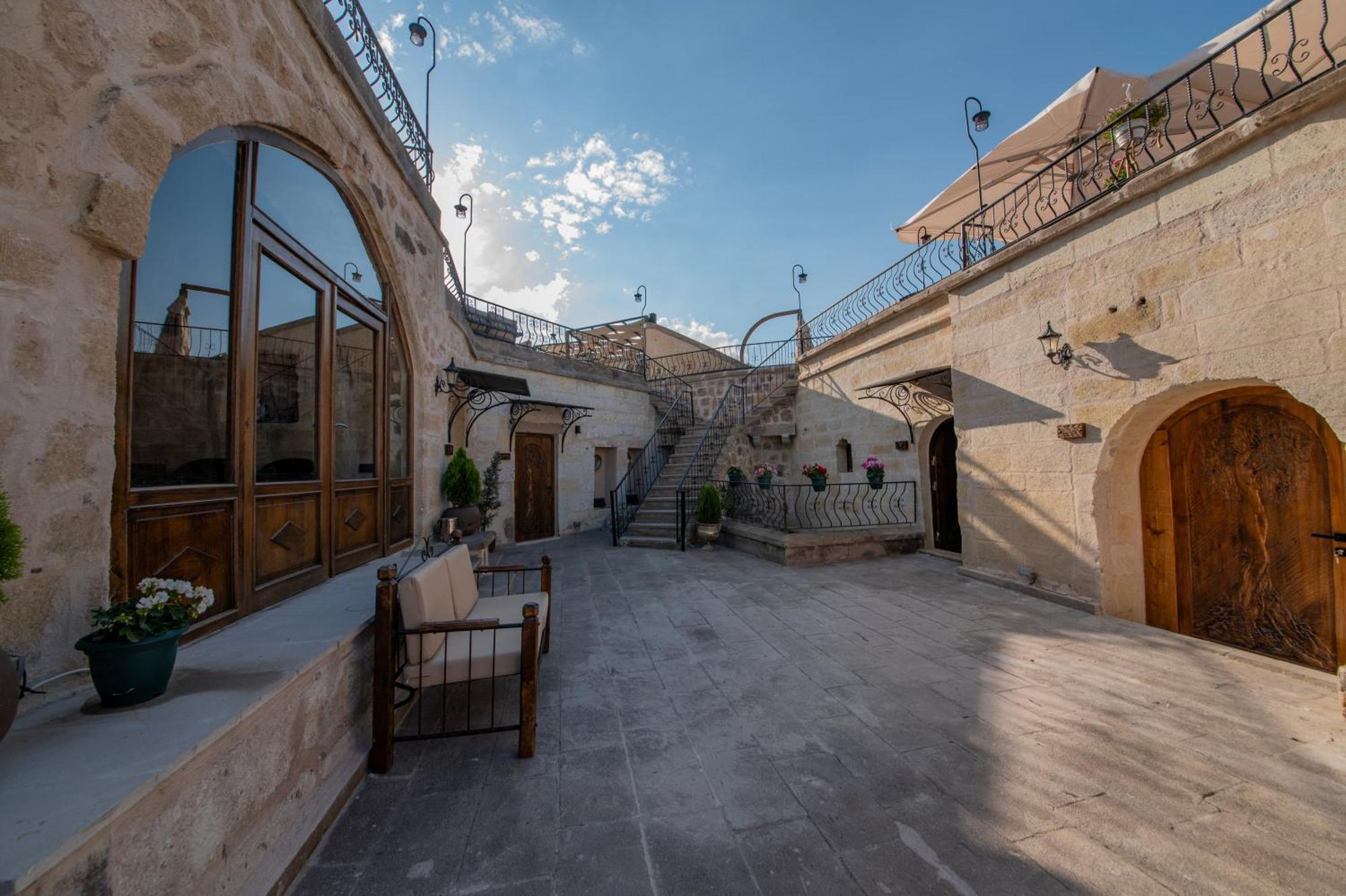 Ages In Cappadocia Hotel Ючхисар Екстериор снимка