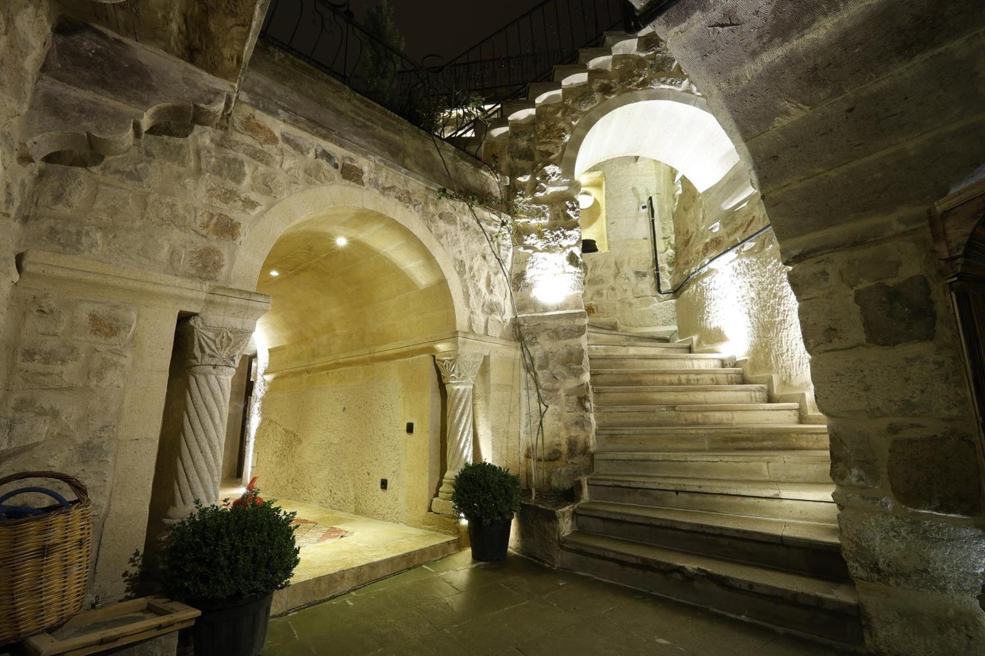 Ages In Cappadocia Hotel Ючхисар Екстериор снимка